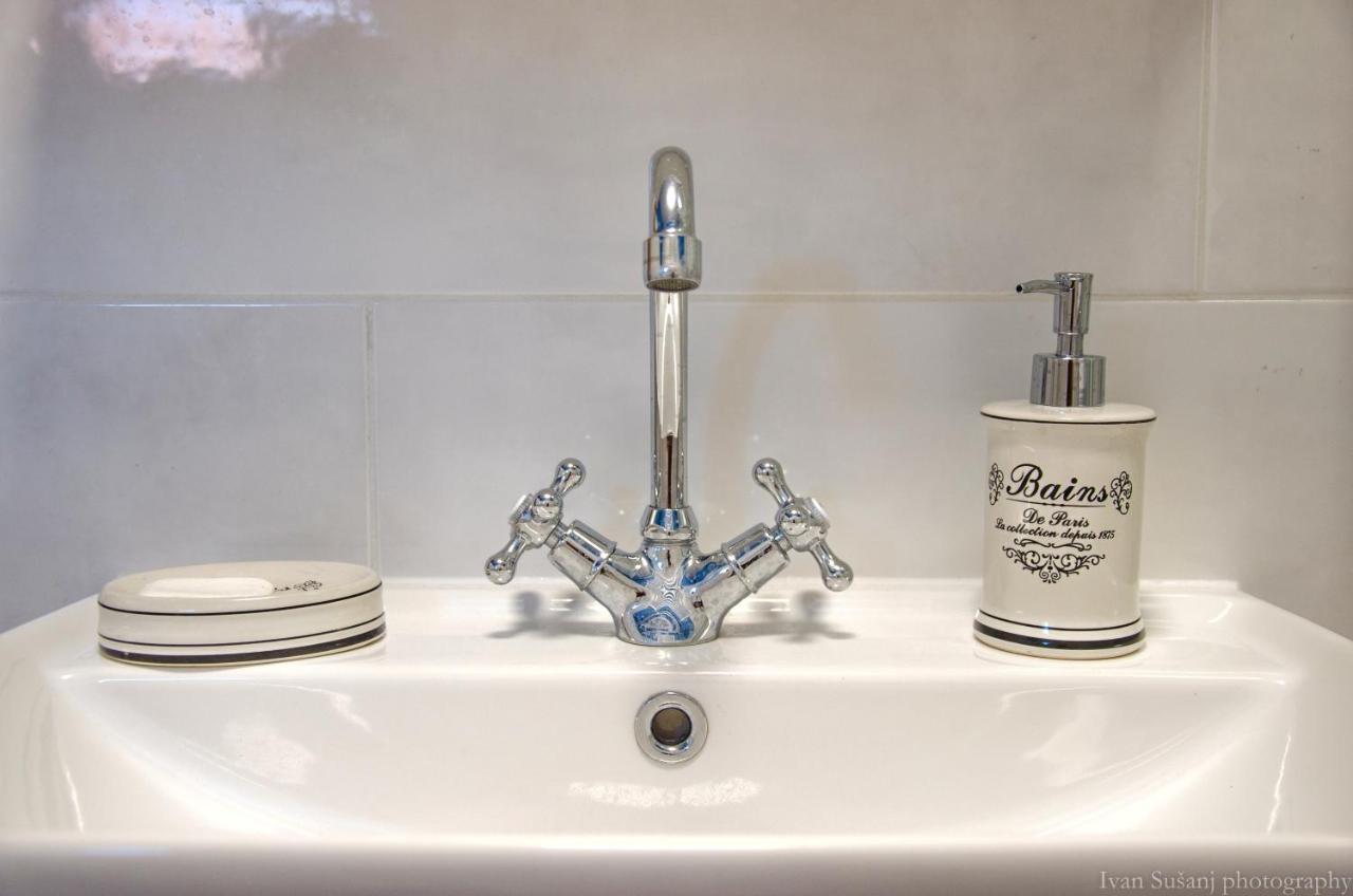 Apartment Rasce โอกูลิน ภายนอก รูปภาพ